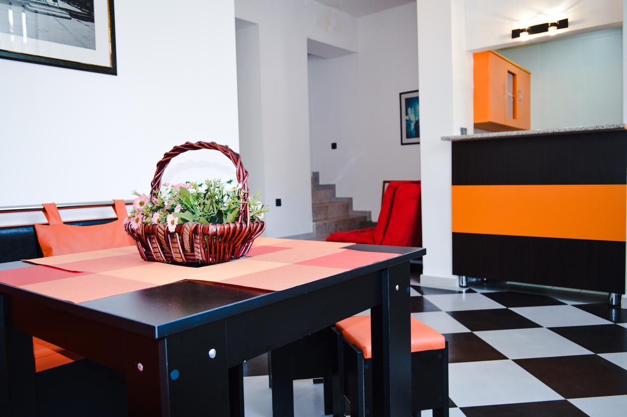 Deluxe Apartment Tbilisi Bagian luar foto