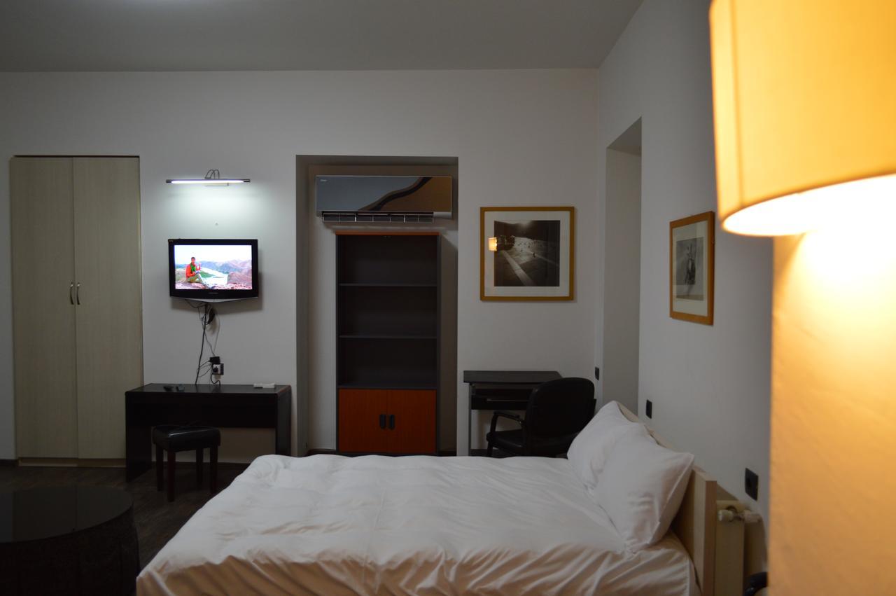 Deluxe Apartment Tbilisi Bagian luar foto